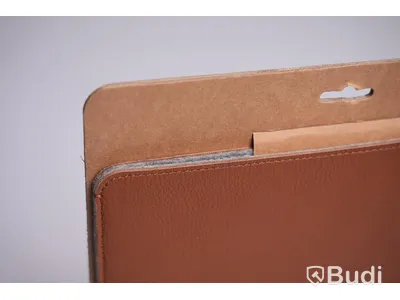 Läderfodral för MACBOOK PRO / WOOLNUT / 16-INCH